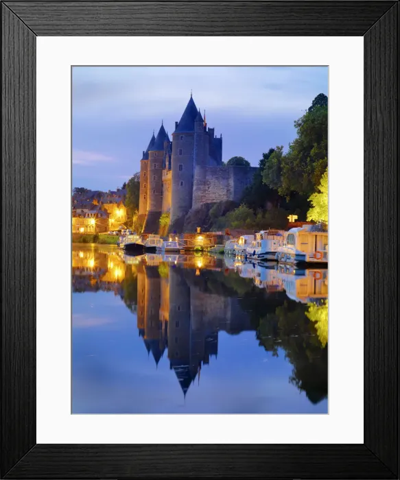 Framed Print : France, Brittany, Morbihan, Josselin, Chateau de Rohan castle on the Oust River at night