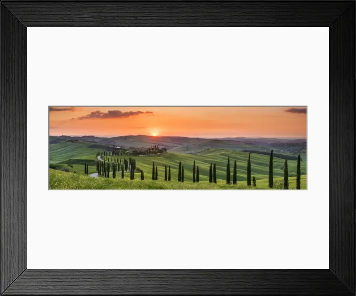 Framed Print : Sunset at Agriturismo Baccoleno, near Asciano, Tuscany, Italy Framed Print : Sunset at Agriturismo Baccoleno, near Asciano, Tuscany, Italy