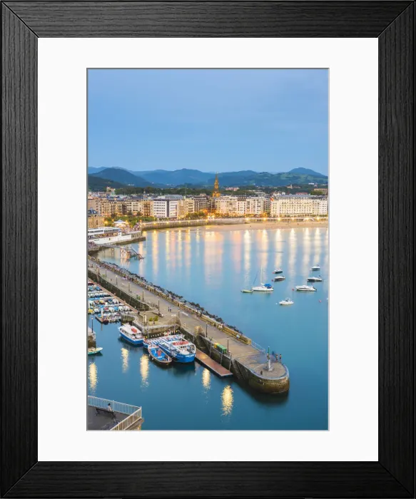 Framed Print : Spain, Basque Country, San Sebastian (Donostia) Framed Print : Spain, Basque Country, San Sebastian (Donostia)