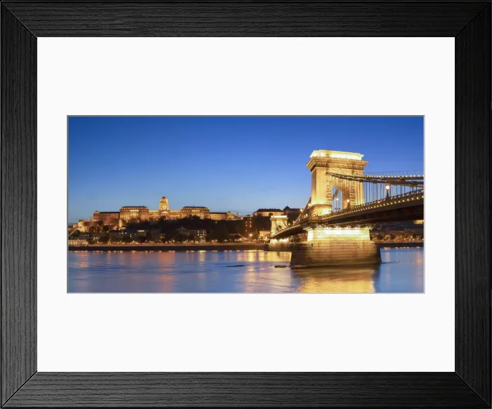 Framed Print : Chain Bridge (Szechenyi Bridge) and Buda Castle at dusk, Budapest, Hungary