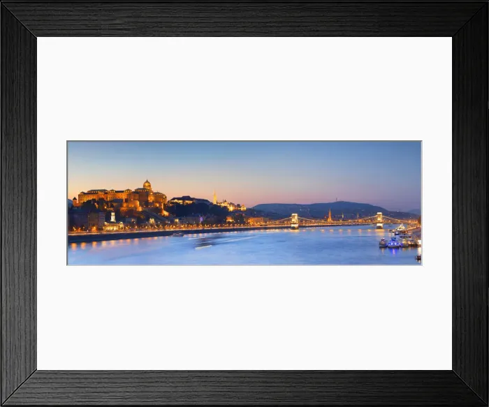 Framed Print : Buda Castle, Chain Bridge and River Danube at dusk, Budapest, Hungary Framed Print : Buda Castle, Chain Bridge and River Danube at dusk, Budapest, Hungary