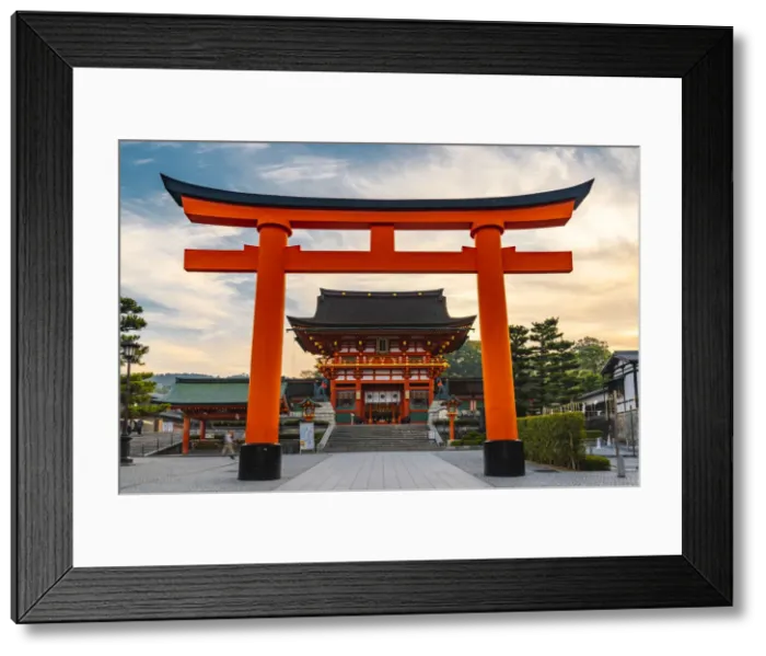 Framed Print : Fushimi Inari-taisha shrine, Fushimi ward, Kyoto, Kyoto prefecture, Kansai region, Japan Framed Print : Fushimi Inari-taisha shrine, Fushimi ward, Kyoto, Kyoto prefecture, Kansai region, Japan
