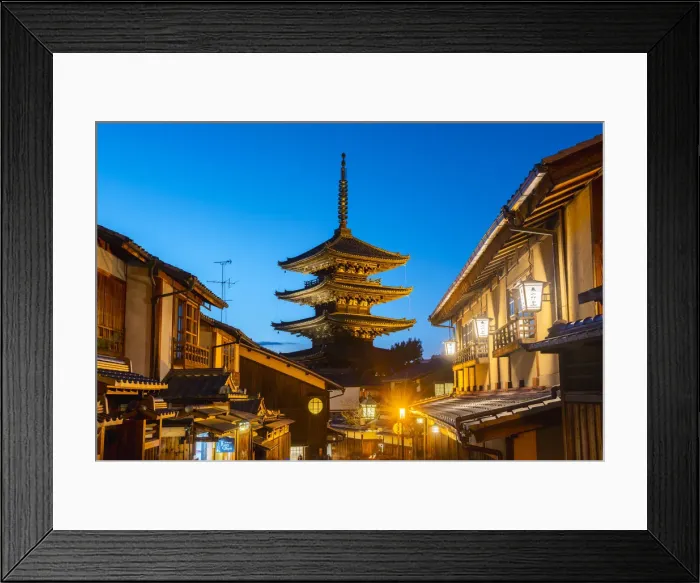 Framed Print : Yasaka Pagoda in Hokanji temple, Higashiyama district, Kyoto, Kyoto prefecture, Kansai