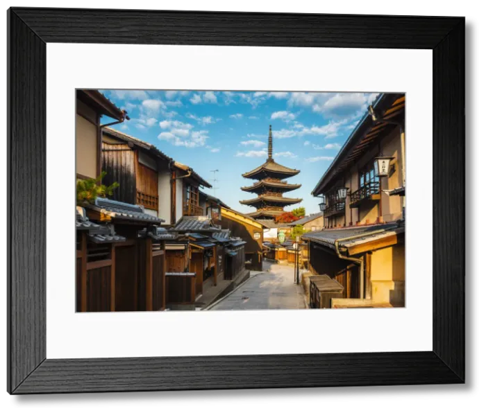 Framed Print : Higashiyama district (old town) and Yasaka Pagoda in Hokanji temple, Kyoto, Kansai region Framed Print : Higashiyama district (old town) and Yasaka Pagoda in Hokanji temple, Kyoto, Kansai region