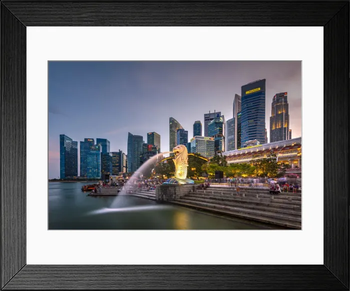 Framed Print : The Merlion statue with city skyline in the background, Marina Bay, Singapore Framed Print : The Merlion statue with city skyline in the background, Marina Bay, Singapore