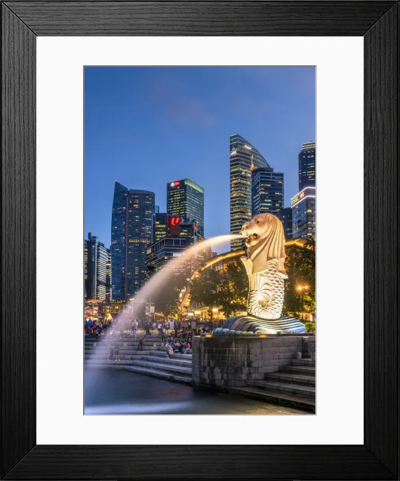 Framed Print : The Merlion statue with city skyline in the background, Marina Bay, Singapore Framed Print : The Merlion statue with city skyline in the background, Marina Bay, Singapore