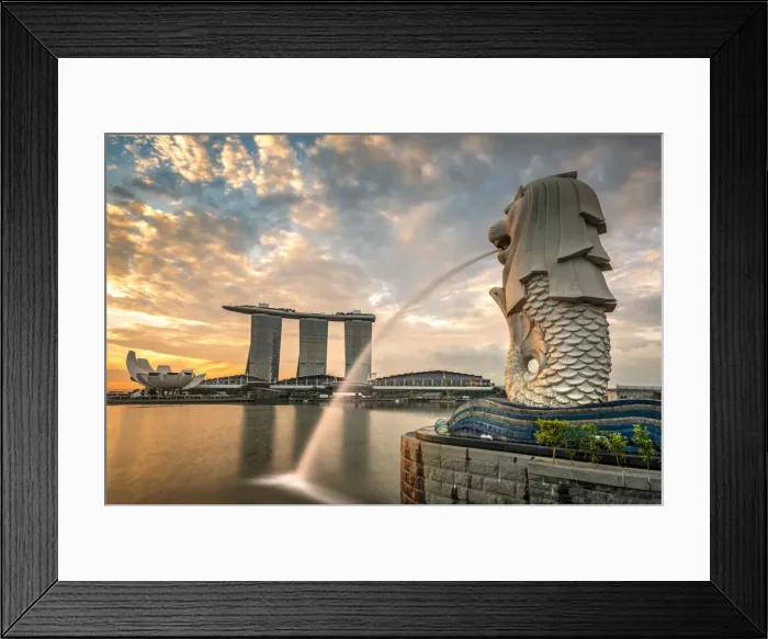 Framed Print : The Merlion statue with Marina Bay Sands in the background, Singapore Framed Print : The Merlion statue with Marina Bay Sands in the background, Singapore
