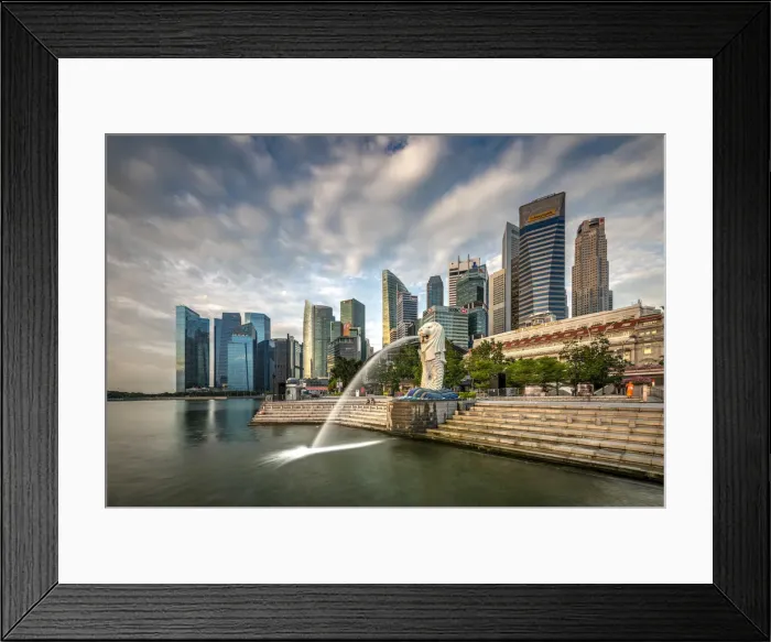 Framed Print : The Merlion statue with city skyline in the background, Marina Bay, Singapore Framed Print : The Merlion statue with city skyline in the background, Marina Bay, Singapore