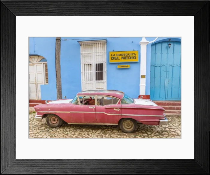 Framed Print : Bodeguita del Medio and classic American vintage car in Trinidad, Trinidad and Sancti
