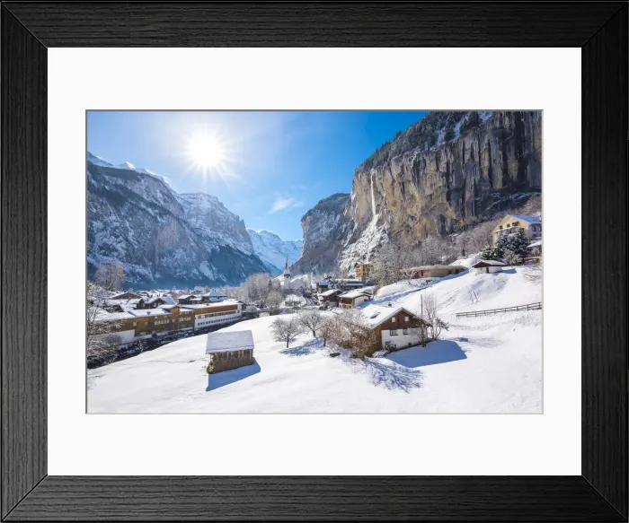 Framed Print : Lauterbrunnen, Berner Oberland, canton of Bern, Switzerland Framed Print : Lauterbrunnen, Berner Oberland, canton of Bern, Switzerland