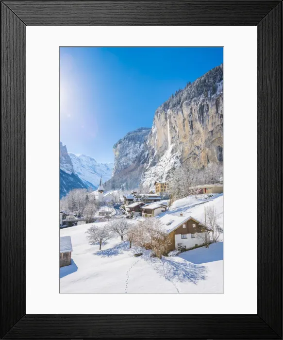 Framed Print : Lauterbrunnen, Berner Oberland, canton of Bern, Switzerland Framed Print : Lauterbrunnen, Berner Oberland, canton of Bern, Switzerland