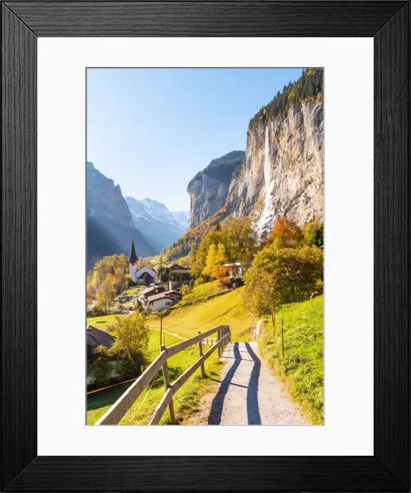 Framed Print : Lauterbrunnen, Canton of Bern, Switzerland, Europe Framed Print : Lauterbrunnen, Canton of Bern, Switzerland, Europe