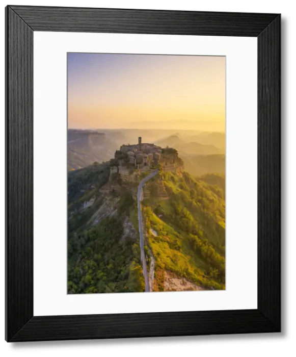 Framed Print : The Dying Town, Civita di Bagnoregio, Viterbo district, Lazio, Italy, Europe Framed Print : The Dying Town, Civita di Bagnoregio, Viterbo district, Lazio, Italy, Europe