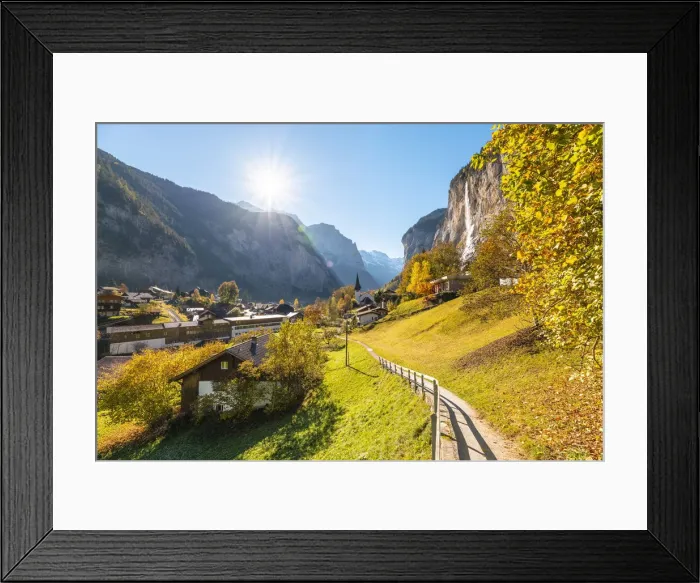 Framed Print : Lauterbrunnen, Canton of Bern, Switzerland, Europe Framed Print : Lauterbrunnen, Canton of Bern, Switzerland, Europe