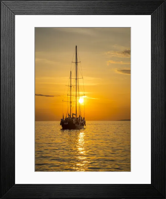 Framed Print : Sailing boat at sunset, Mykonos Town, Mykonos, Cyclade Islands, Greece Framed Print : Sailing boat at sunset, Mykonos Town, Mykonos, Cyclade Islands, Greece