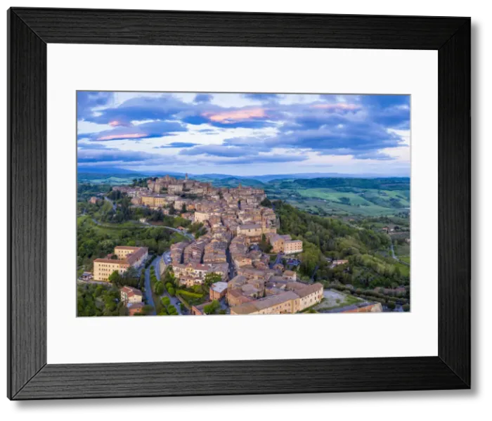 Framed Print : Italy, Tuscany, Siena Province, Montepulciano Framed Print : Italy, Tuscany, Siena Province, Montepulciano
