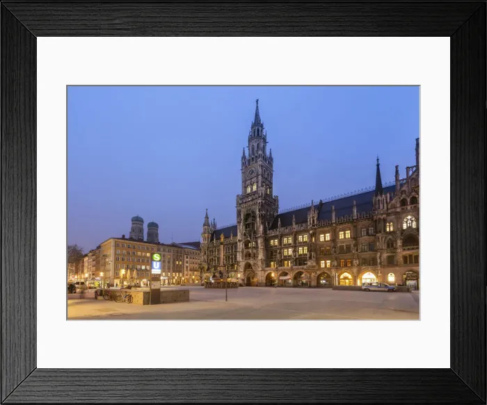 Framed Print : New city hall or Neues Rathaus, Marienplatz, Munich, Bavaria, Germany Framed Print : New city hall or Neues Rathaus, Marienplatz, Munich, Bavaria, Germany