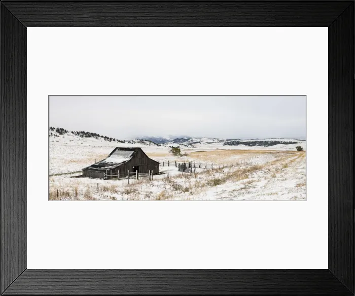 Framed Print : Barn in Montans Wild North, Montana, USA