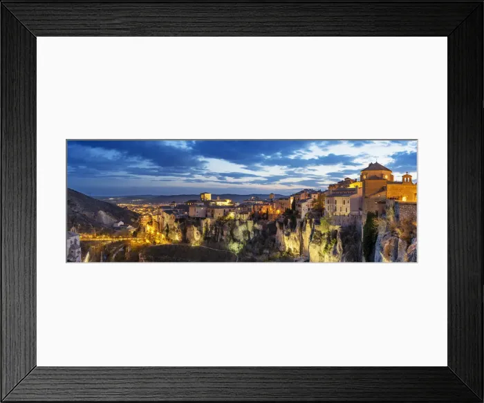 Framed Print : The walled town of Cuenca, a Unesco World Heritage Site. Castilla la Mancha, Spain