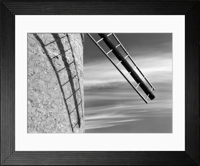 Framed Print : Windmill near Saint Saturnin-les-Apt, Provence, France