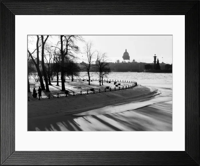 Framed Print : Winter, Saint Petersburg, Russia Framed Print : Winter, Saint Petersburg, Russia
