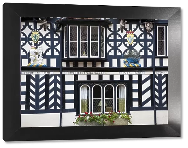 England, Warwickshire, Warwick, Lord Leycester Hospital, Courtyard, timber framed building