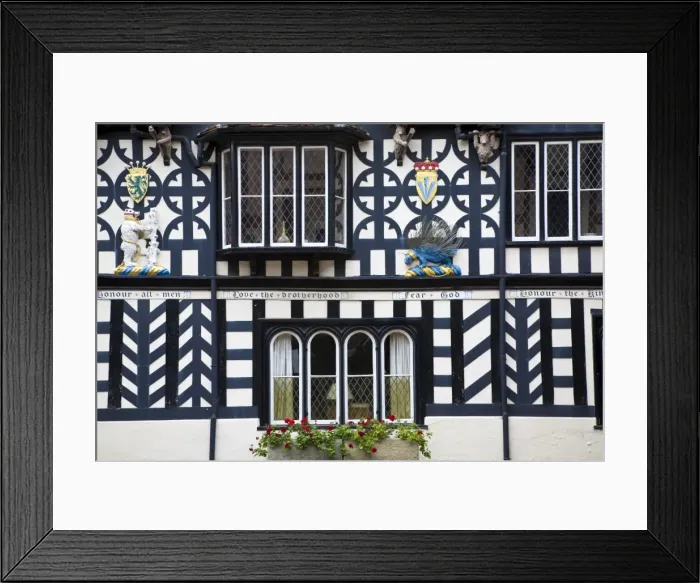 Framed Print : England, Warwickshire, Warwick, Lord Leycester Hospital, Courtyard, timber framed building Framed Print : England, Warwickshire, Warwick, Lord Leycester Hospital, Courtyard, timber framed building