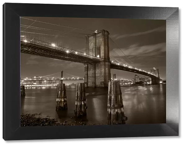 USA, New York City, Manhattan, Brooklyn and Manhattan Bridges across the East River