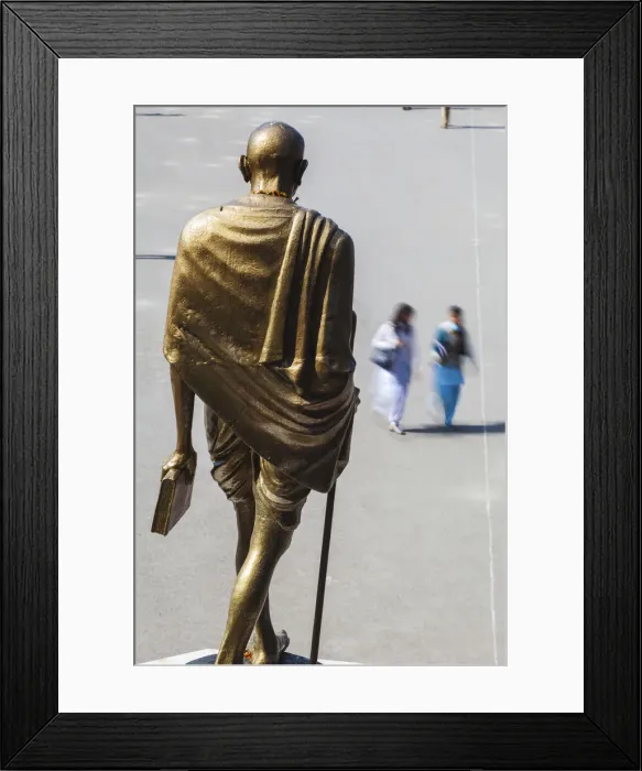 Framed Print : India, Himachal Pradesh, Shimla, The Ridge, Gold Statue of Mahatma Gandhi Framed Print : India, Himachal Pradesh, Shimla, The Ridge, Gold Statue of Mahatma Gandhi