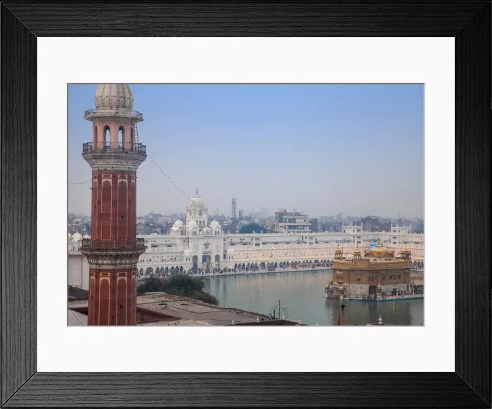 Framed Print : India, Punjab, Amritsar, Pilgrims at The Harmandir Sahib, known as The Golden Temple Framed Print : India, Punjab, Amritsar, Pilgrims at The Harmandir Sahib, known as The Golden Temple