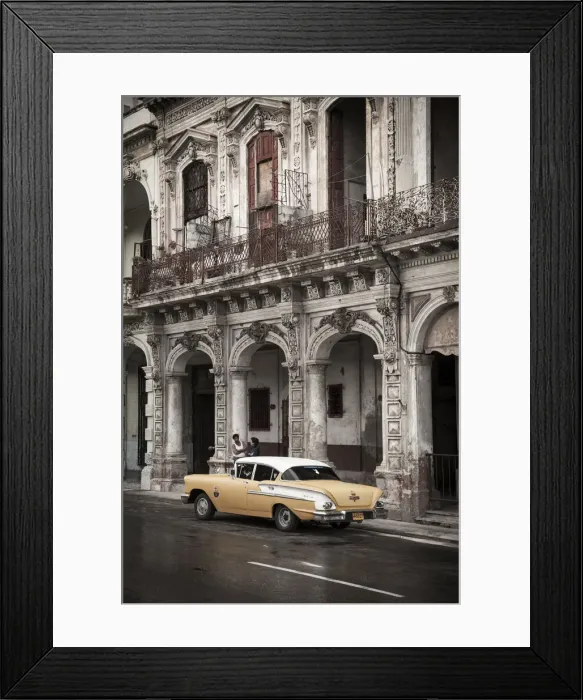 Framed Print : Classic American Car (Chevrolet), Paseo del Prado, Havana, Cuba Framed Print : Classic American Car (Chevrolet), Paseo del Prado, Havana, Cuba