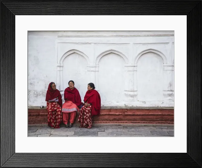 Framed Print : Women sitting in Durbar Square (UNESCO World Heritage Site), Kathmandu, Nepal