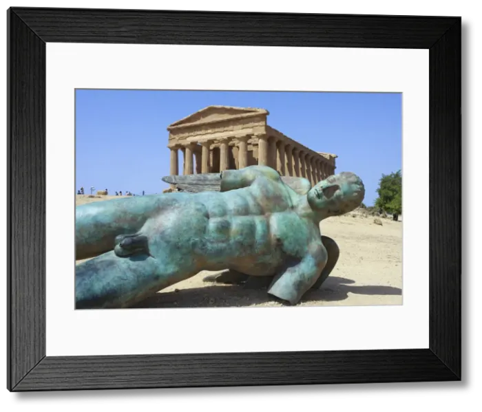 Framed Print : Tempio della Concordia, Valle dei Tempi, Agrigento, Sicily, Italy Framed Print : Tempio della Concordia, Valle dei Tempi, Agrigento, Sicily, Italy