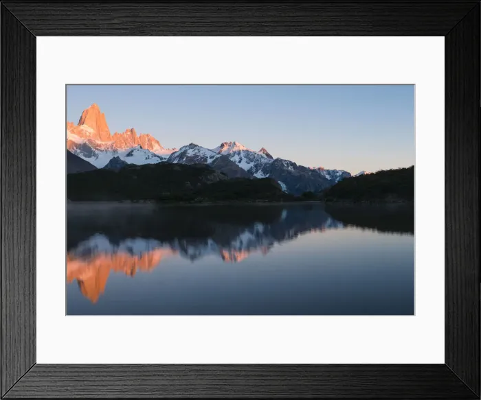 Framed Print : Sunrise over the Fitz Roy Mountain Range, Laguna Capri, Los Glaciares National Park Framed Print : Sunrise over the Fitz Roy Mountain Range, Laguna Capri, Los Glaciares National Park