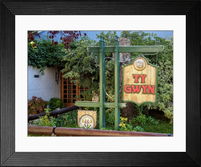 Framed Print : Welsh Tea House Ty Gwyn, Gaiman, The Welsh Settlement, Chubut Province, Patagonia Framed Print : Welsh Tea House Ty Gwyn, Gaiman, The Welsh Settlement, Chubut Province, Patagonia