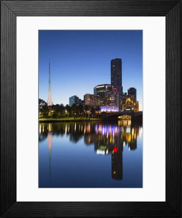 Framed Print : Eureka Tower and skyline along Yarra River at dusk, Melbourne, Victoria, Australia Framed Print : Eureka Tower and skyline along Yarra River at dusk, Melbourne, Victoria, Australia