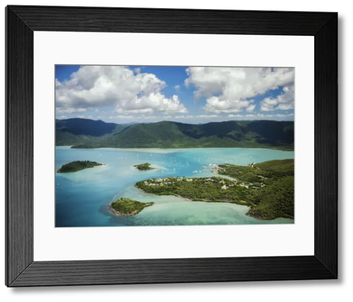 Framed Print : Whitsunday Islands, Great Barrier Reef, Queensland, Australia Framed Print : Whitsunday Islands, Great Barrier Reef, Queensland, Australia