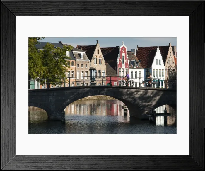 Framed Print : Traditional architecture in Bruges, Belgium Framed Print : Traditional architecture in Bruges, Belgium