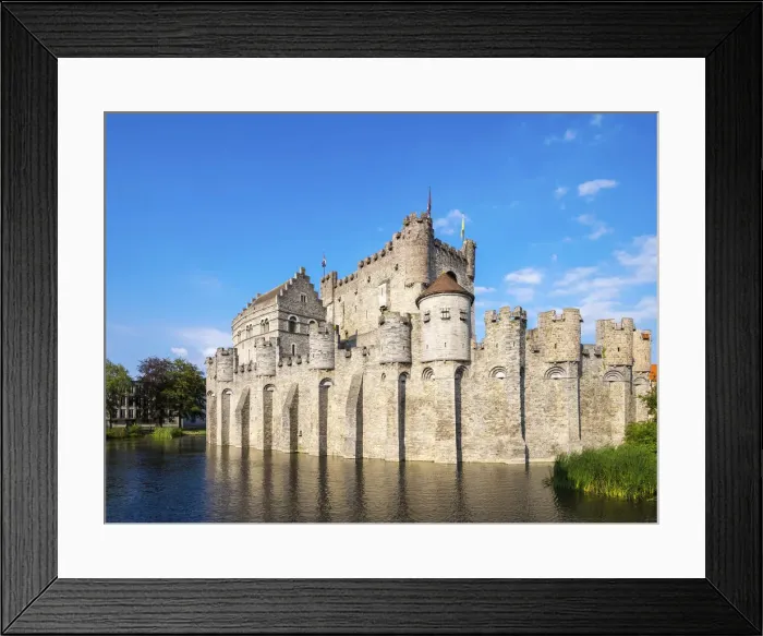 Framed Print : Belgum, Vlaanderen (Flanders), Ghent (Gent). Het Gravensteen castle on the Leie River Framed Print : Belgum, Vlaanderen (Flanders), Ghent (Gent). Het Gravensteen castle on the Leie River