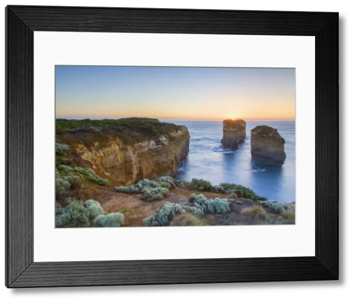 Framed Print : Loch Ard Gorge at sunset, Port Campbell National Park, Great Ocean Road, Victoria Framed Print : Loch Ard Gorge at sunset, Port Campbell National Park, Great Ocean Road, Victoria
