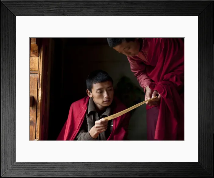 Framed Print : Jakar, Bhutan. Monks at the Jakar Dzong in Bhutan Framed Print : Jakar, Bhutan. Monks at the Jakar Dzong in Bhutan