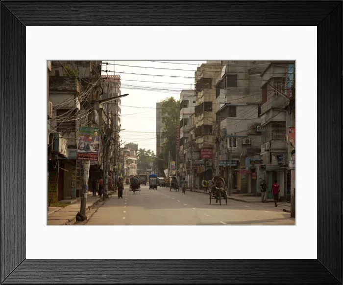 Framed Print : Khulna, Bangladesh. An urban street scene in central Khulna Framed Print : Khulna, Bangladesh. An urban street scene in central Khulna