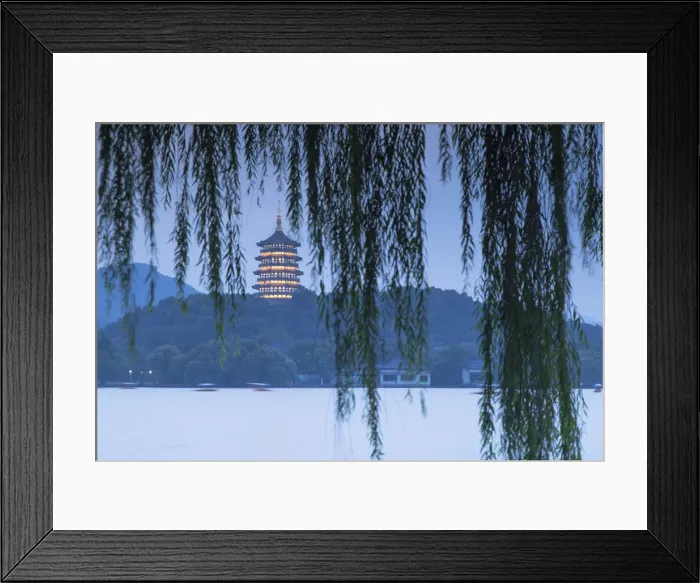 Framed Print : Leifeng Pagoda at dusk, West Lake (UNESCO World Heritage Site), Hangzhou, Zhejiang, China Framed Print : Leifeng Pagoda at dusk, West Lake (UNESCO World Heritage Site), Hangzhou, Zhejiang, China