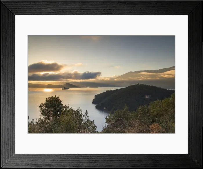 Framed Print : View of Lugu Lake at dawn, Yunnan, China Framed Print : View of Lugu Lake at dawn, Yunnan, China