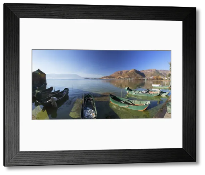 Framed Print : Fishing boats on Erhai Lake, Shuanglang, Yunnan, China Framed Print : Fishing boats on Erhai Lake, Shuanglang, Yunnan, China