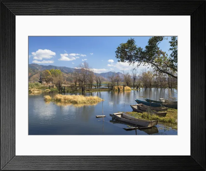 Framed Print : Fishing boats on Erhai Lake, Shuanglang, Yunnan, China Framed Print : Fishing boats on Erhai Lake, Shuanglang, Yunnan, China