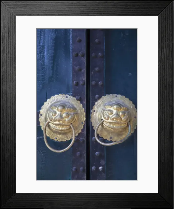 Framed Print : Door of guesthouse, Lijiang (UNESCO World Heritage Site), Yunnan, China Framed Print : Door of guesthouse, Lijiang (UNESCO World Heritage Site), Yunnan, China
