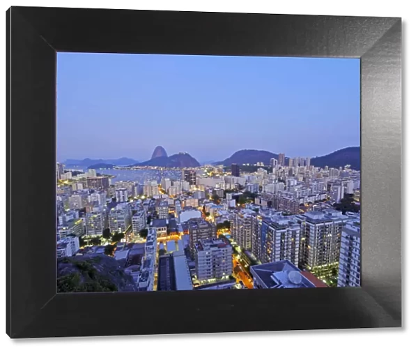 Brazil, City of Rio de Janeiro, Twilight view over Botafogo Neighbourhood towards