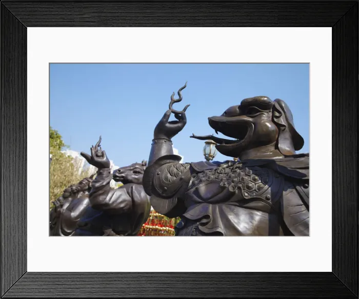 Framed Print : Statues at Wong Tai Sin temple, Kowloon, Hong Kong, China Framed Print : Statues at Wong Tai Sin temple, Kowloon, Hong Kong, China