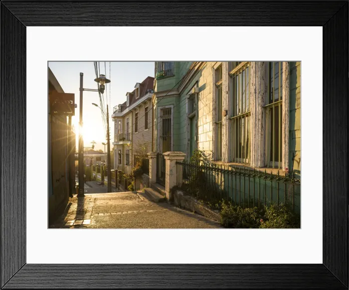 Framed Print : Cerro Concepcion, Valparaiso, Central Coast, Chile Framed Print : Cerro Concepcion, Valparaiso, Central Coast, Chile